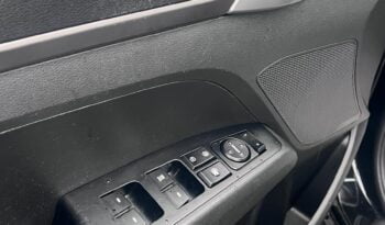 2017 Hyundai Elantra LE full