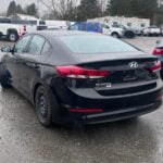 Hyundai Elantra 2017 Sedan used-cars-fr photo 5