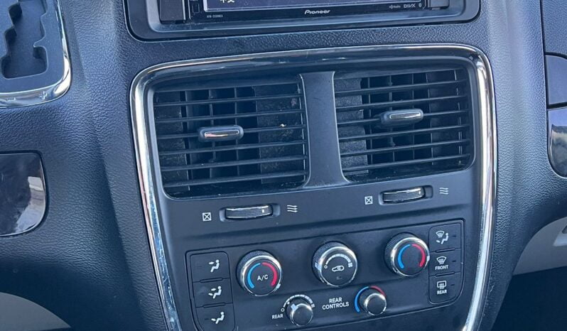 2012 Dodge Grand Caravan SE full