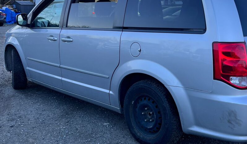 2012 Dodge Grand Caravan SE full