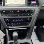 Hyundai Sonata 2017 Sedan used-cars-fr photo 13