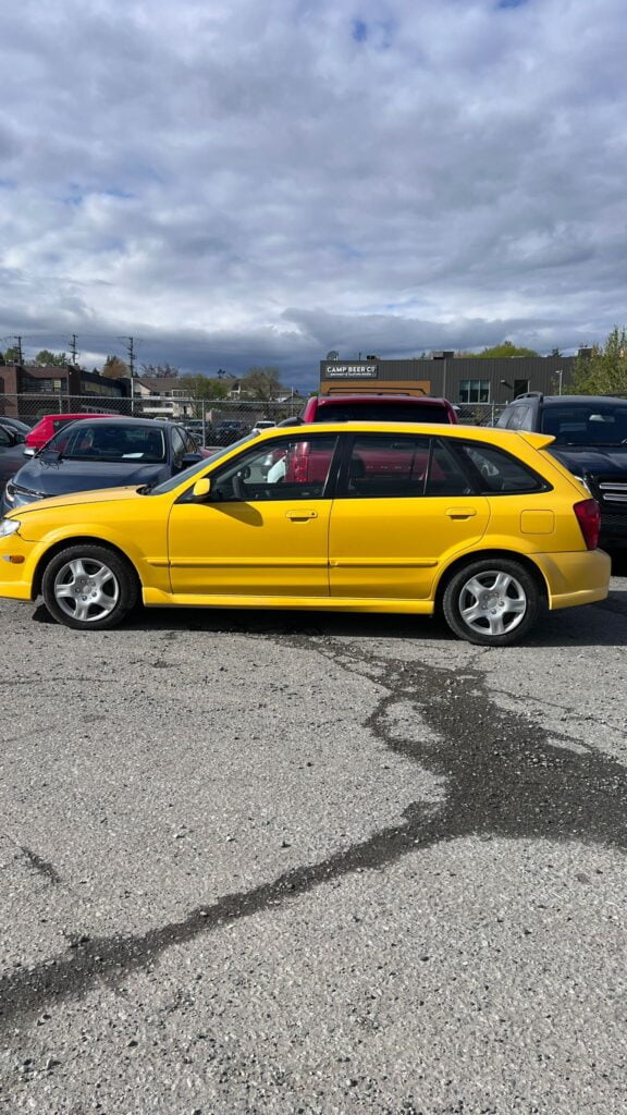 Mazda protege 2002 Hatchback clean