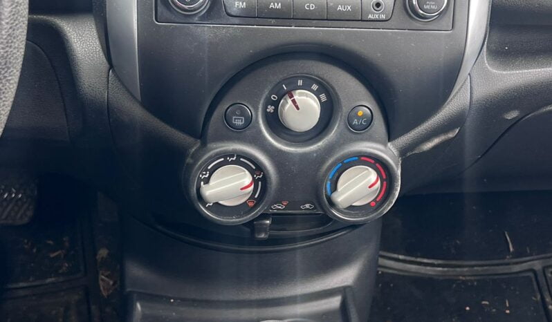 2014 Nissan Versa full