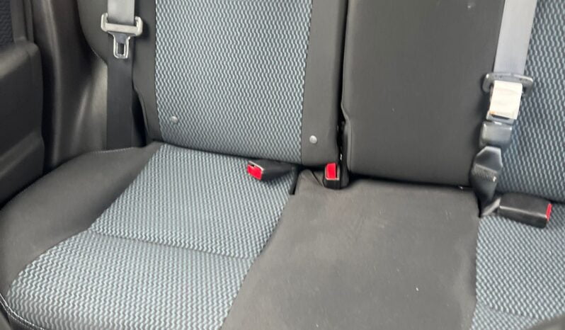 2014 Nissan Versa full