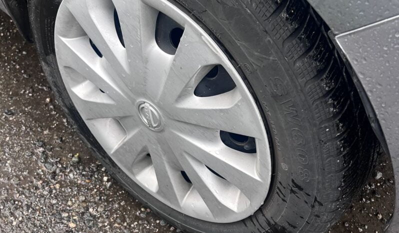 2014 Nissan Versa full