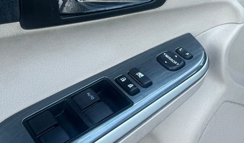 2012 Toyota Camry Hybrid XLE full