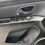 Chevrolet Cruze 2013 Sedan used-cars-fr photo 11