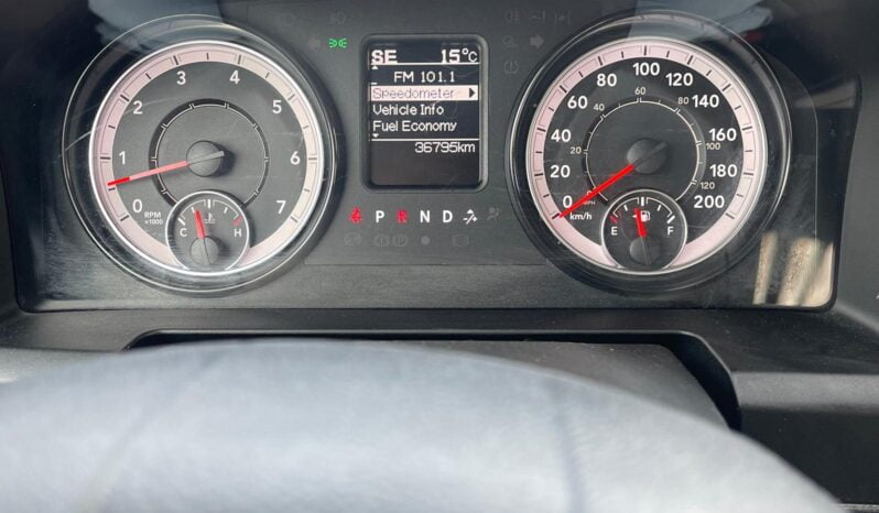 2022 Ram 1500 Classic SLT full