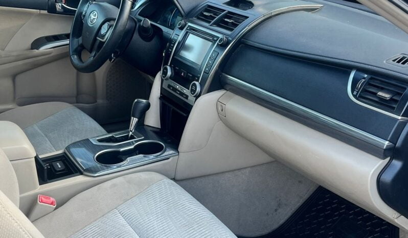 2012 Toyota Camry Hybrid XLE full