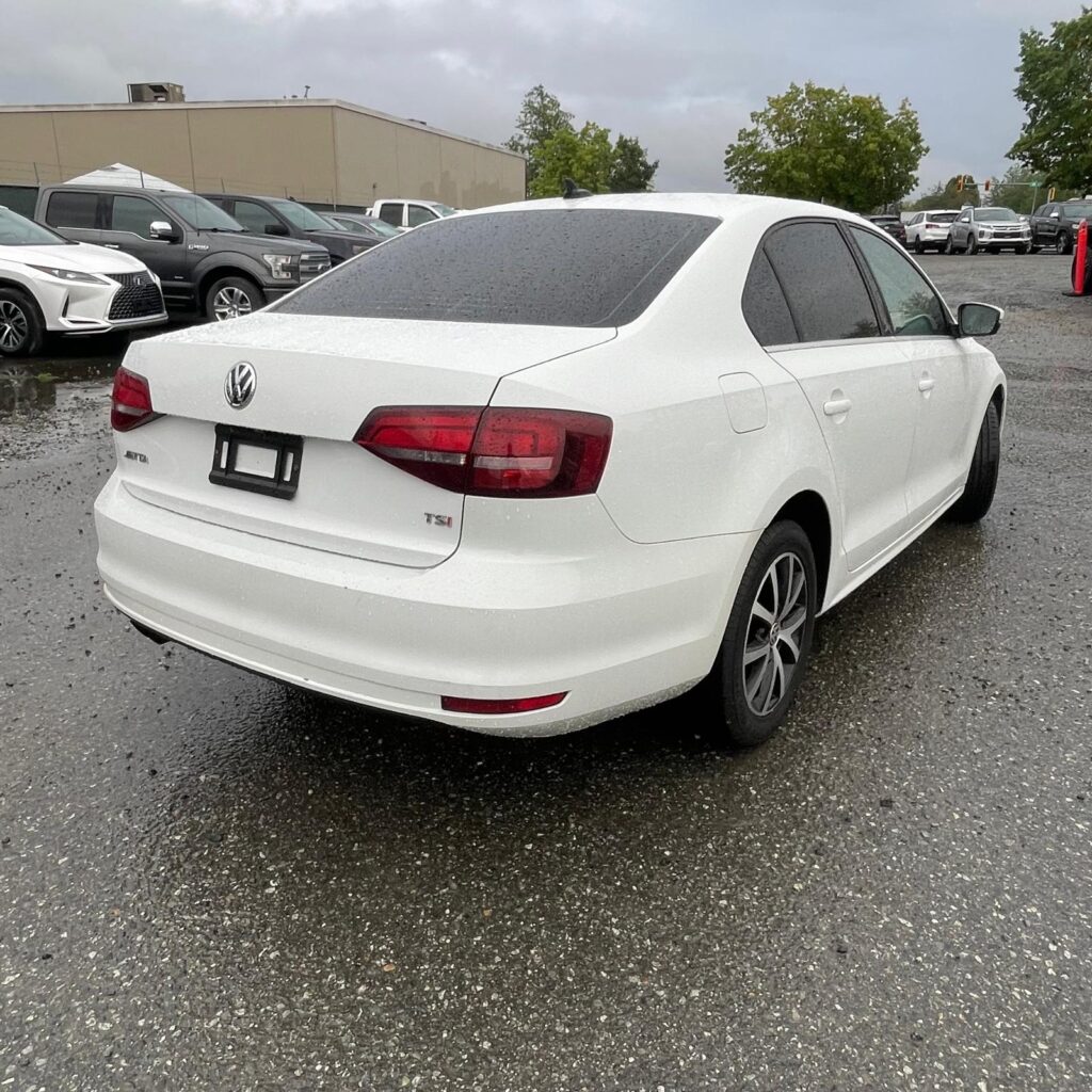 Volkswagen Jetta 2016 Sedan used-cars-fr