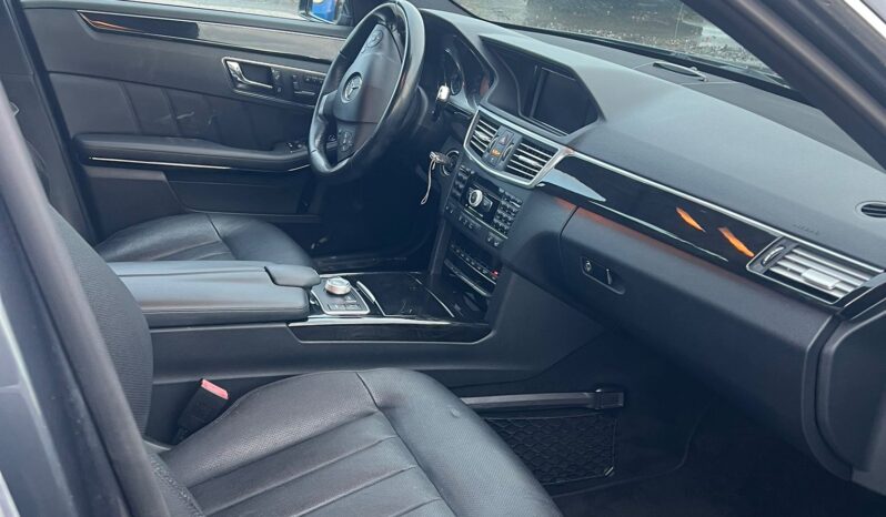 2010 Mercedes-Benz E550 4MATIC full