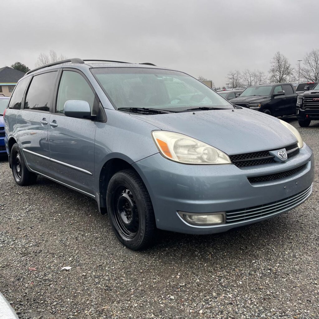 Toyota Sienna 2004 MULTIPURPOSE PASSENGER VEHICLE (MPV) used-cars-fr