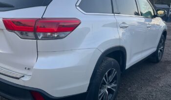 2019 Toyota Highlander LE full