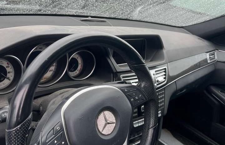2014 Mercedes-Benz E-Class 4MATIC Diesel full