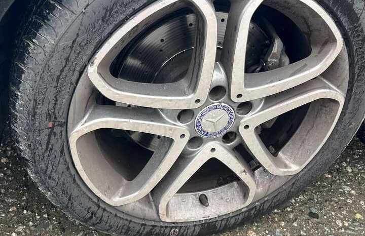 2014 Mercedes-Benz E-Class 4MATIC Diesel full