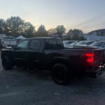 Nissan Frontier 2024 Pickup photo 8